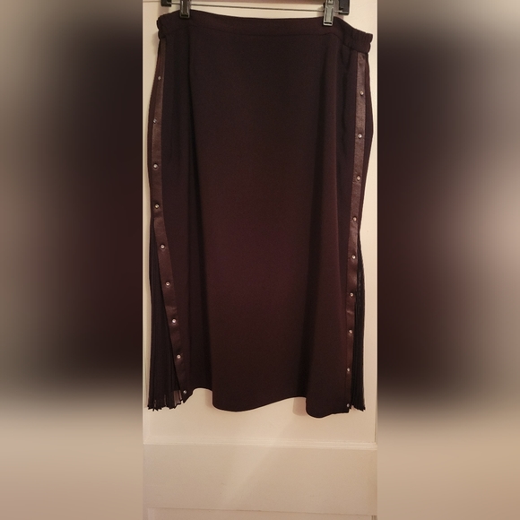 Beautiful Brown Suit - Picture 2 of 7